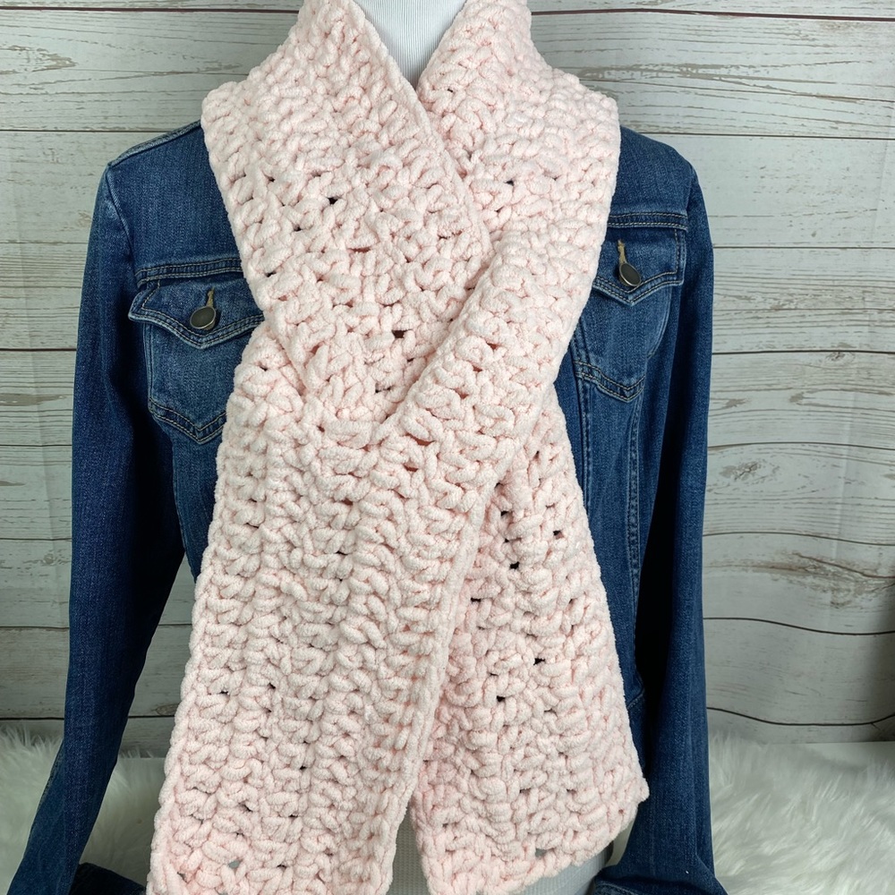 Handmade Crochet Keyhole Scarf Solid Blush Pink NEW